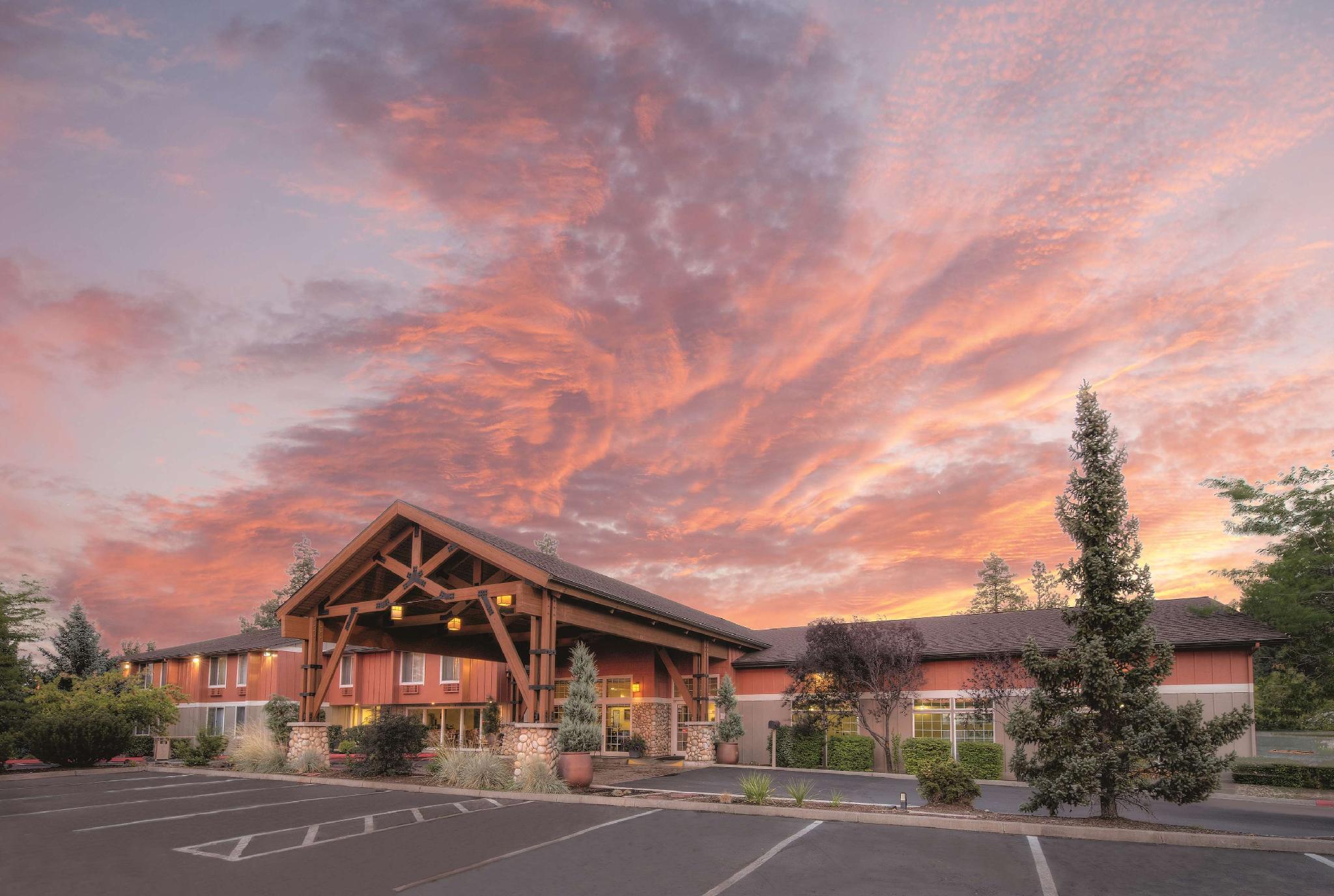 La Quinta Inn By Wyndham Бенд Экстерьер фото